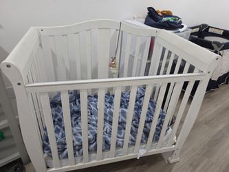 Baby crib