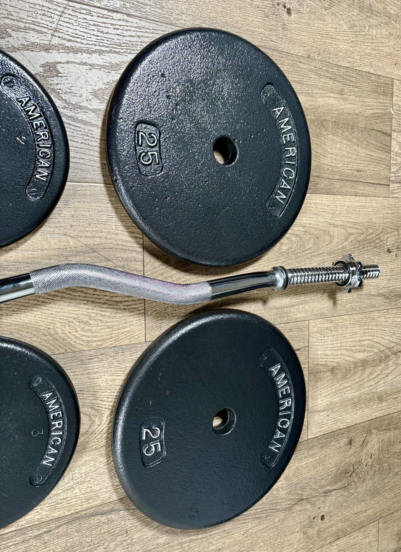 NEW Standard Curl Bar with Weight Plates 25s, 10s and 5s. (Total: 95 lbs)
