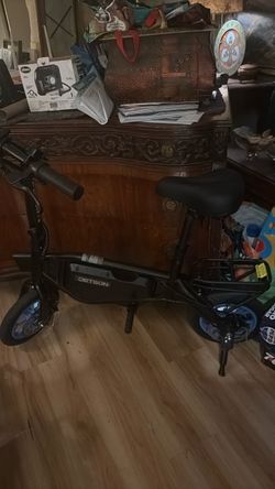 Electric Bike w/Helmet