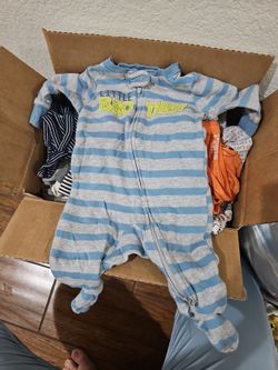 Infant to toddler clothes  (0 to 12 months)