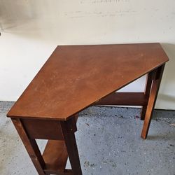 Coner Table