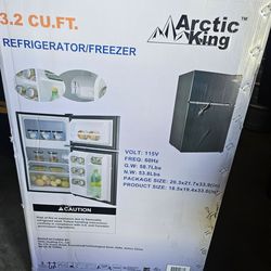 Arctic king 3.2 cu.ft. refrigerator