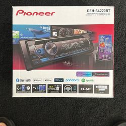 Pioneer CD car Receiver with Alexa USB Aux