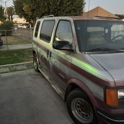 GMC Safari