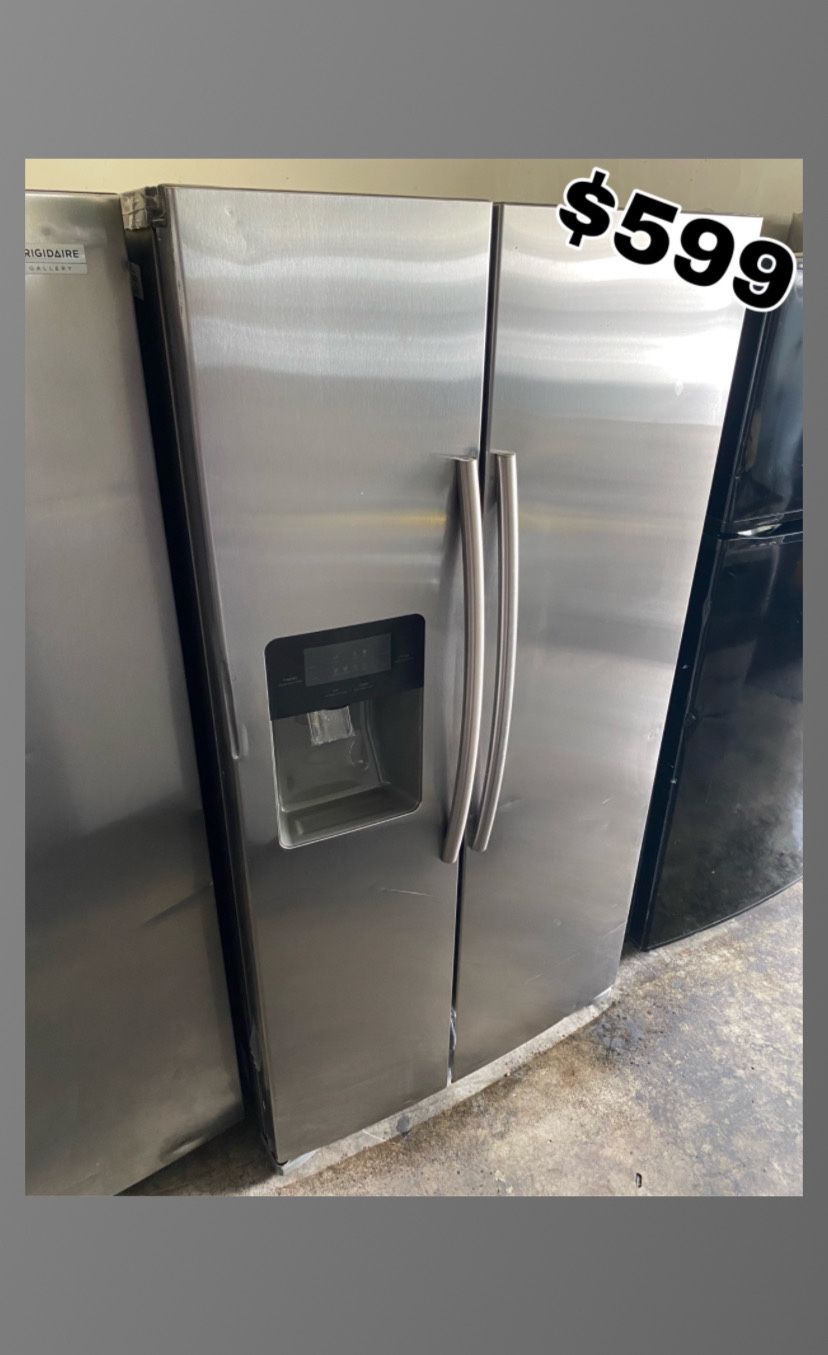 SAMSUNG STAINLESS SIDE BY SIDE FRIDGE