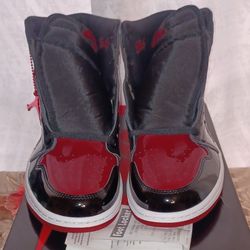 AIR JORDAN RETRO 1 OG HIGH PATENT BRED SIZE 11 DEADSTOCK NEW WITH FOOTLOCKER RECEIPT 