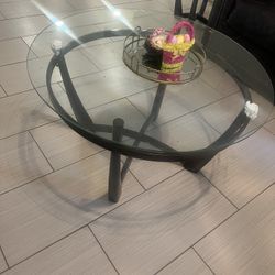 Coffee Table And Side Table 