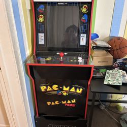 Arcade 1Up Pac Man Arcade Game With Stand