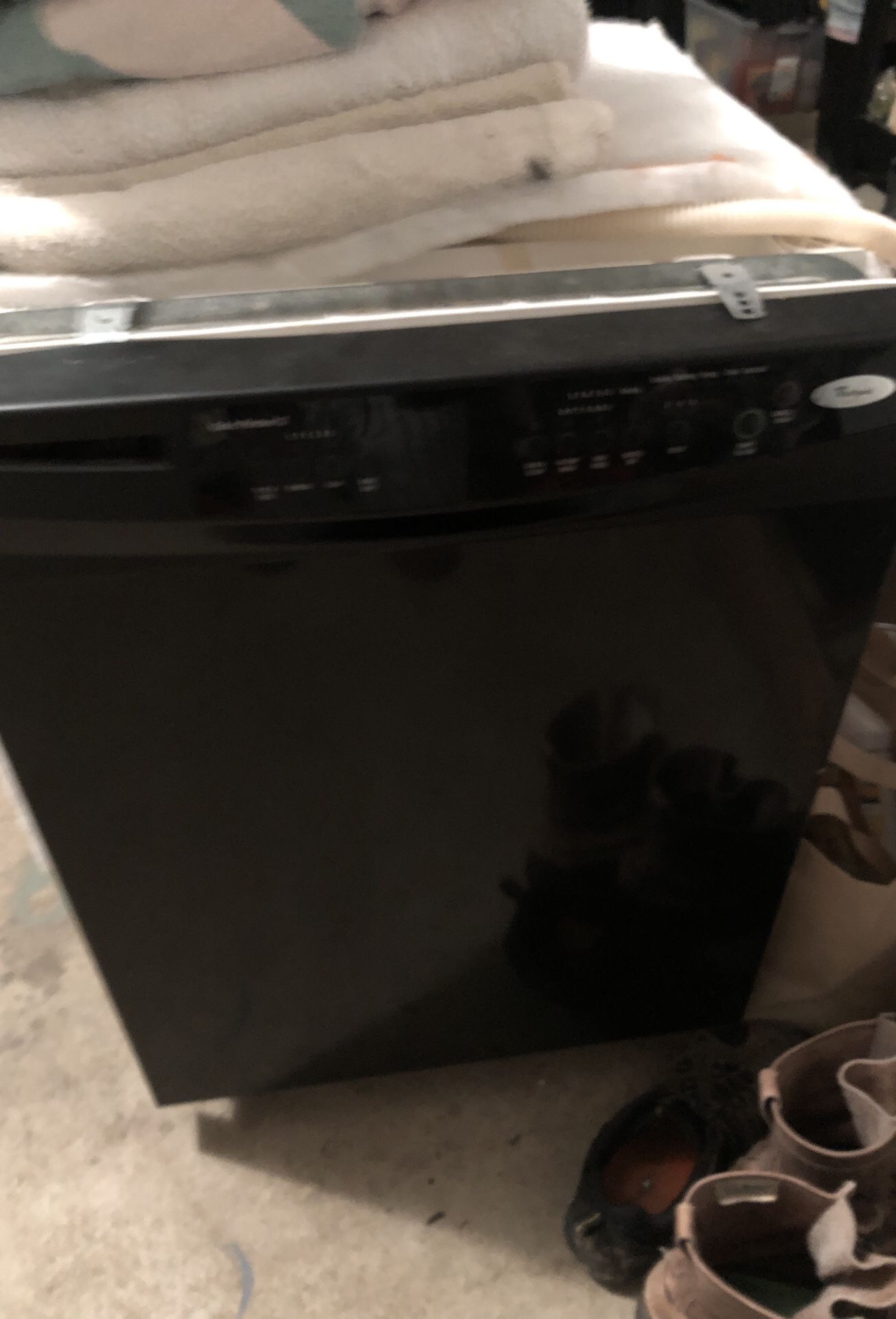 Whirlpool Dishwasher