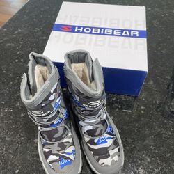 Boys Snow Boots Size 1