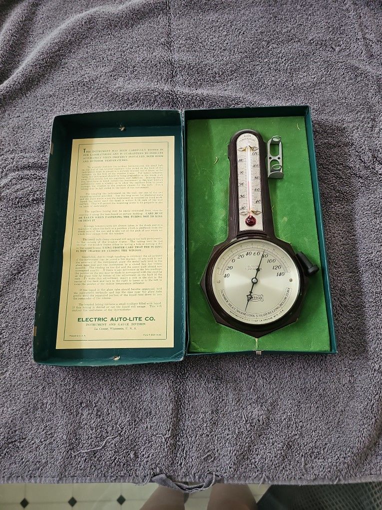 Motoco Indoor-outdoor Thermometer Vintage. In Box.