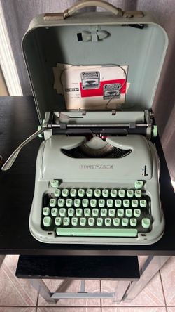 Vintage Typewriter- Hermes Medio.3