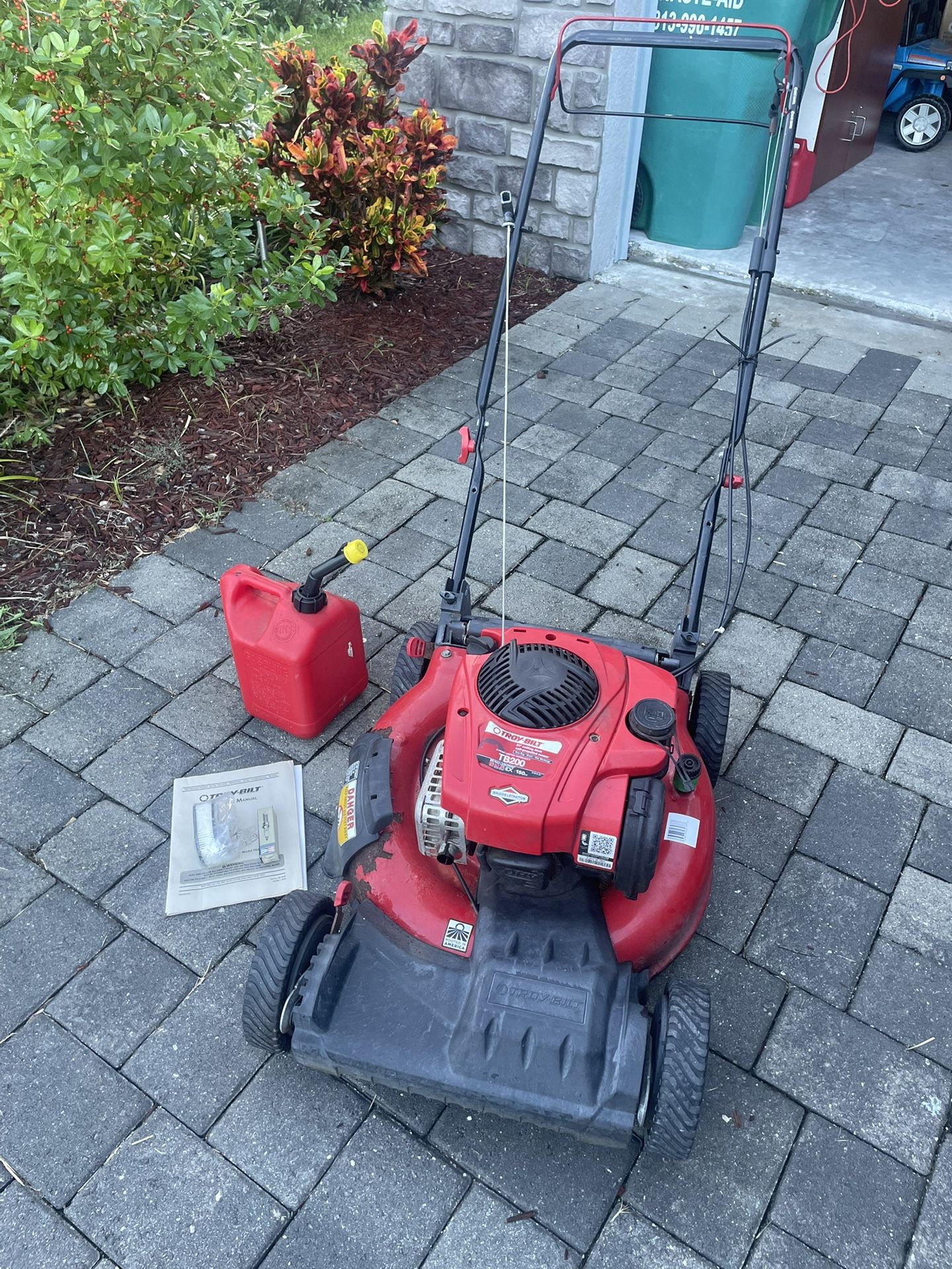 Self Propelled Mower W/ Gas Tank (new Filter And Spark Plug Included)