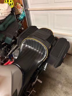 FZ09 Corbin Gunfighter and Lady seat