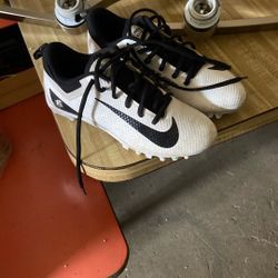 Nike Cleats 4.5