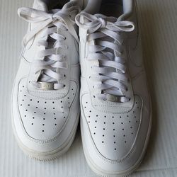 Nike Air Force 1 '07 Triple white low-top Sneakers .