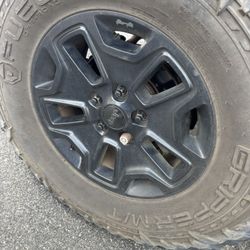 Jeep Wrangler Jk Fuel Gripper M/T Tires