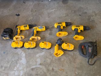 DEWALT TOOL LOT. FOR PARTS OR REPAIR