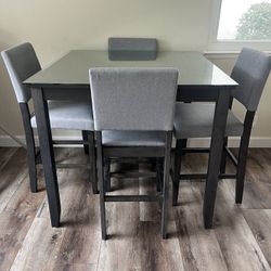 Table With 4 Chairs