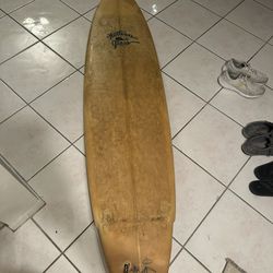 Surfboard 7’9”
