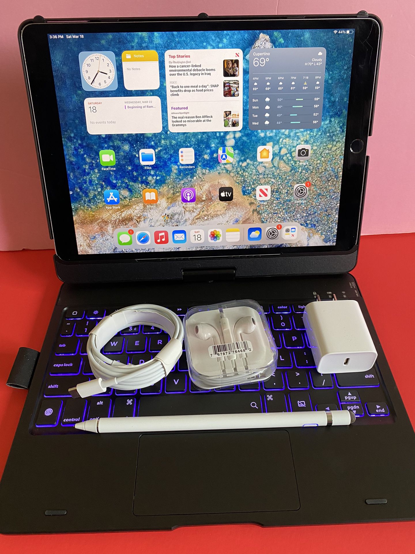 Apple IPad Pro 10.5” (Retina Display/ latest 16/ 2017 model) 64GB with keyboard, Stylus pen & (Apple Pencil compatible) for Sale in El Monte, CA - OfferUp