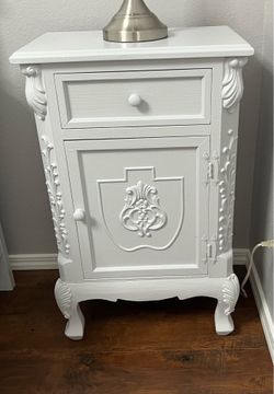 White solid wood night stand/cupboard