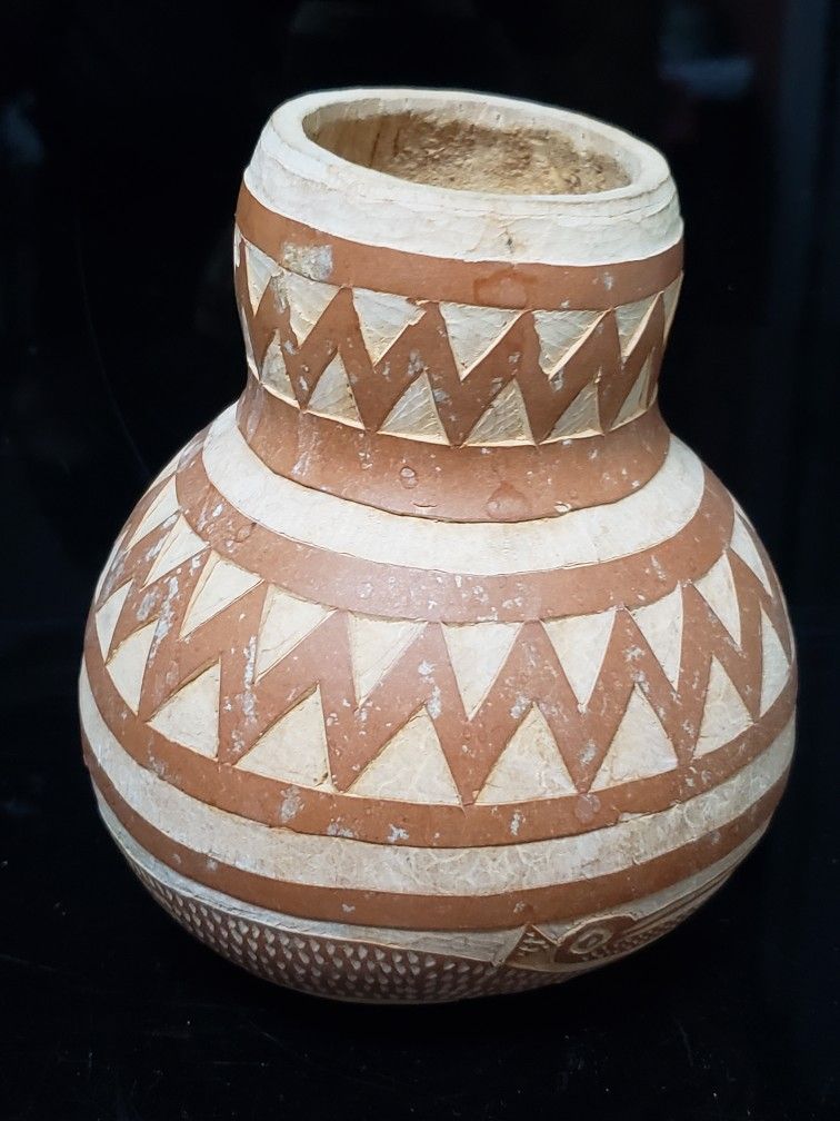 Vintage Carved Gourd Pelican Design