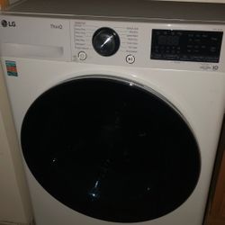 LG WASHER DRYER COMBO 