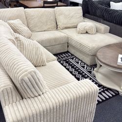 “🔥 Beige Cream Velvet Set — 50% OFF Luxury Comfort!” 