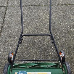 Scott's Classic 20" Push Mower $10