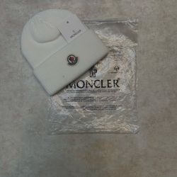 Moncler Classic Logo Embroidered Beanie