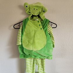 Turtle Baby Costume size: 6-12 Months.