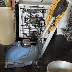 Floor Scrubber And Vacuum 