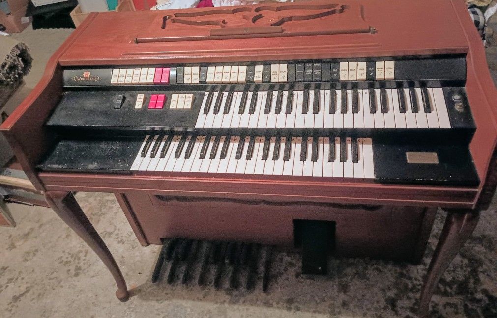 Wurlitzer Organ