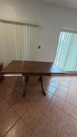 Vintage drop leaf table