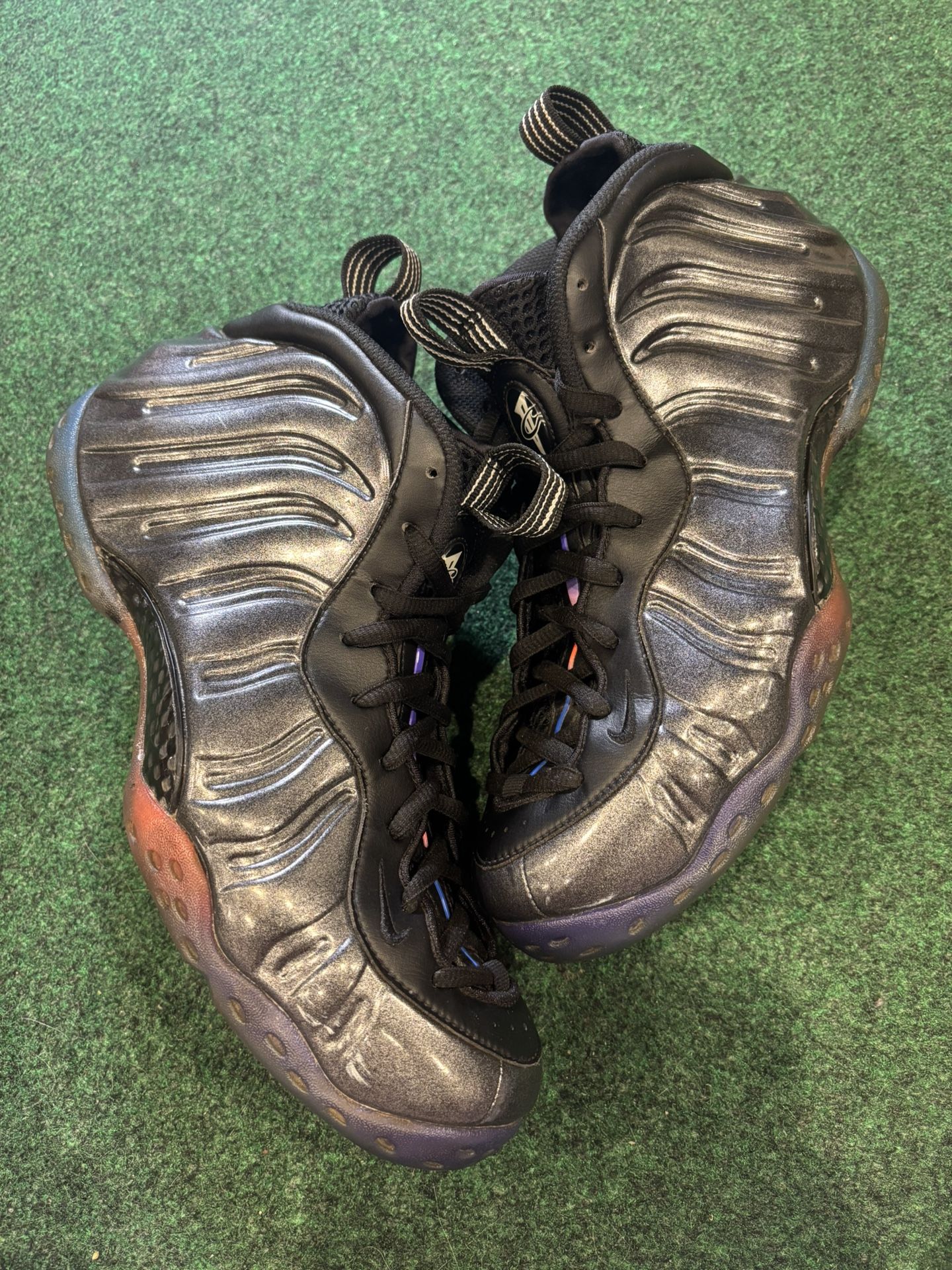 NIKE FOAMPOSITE GRADIENT SOLES SIZE 10.5