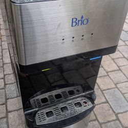 Brio water dispenser
