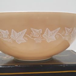 Vintage Pyrex Cindarella Bowl Sandalwood Pattern MCM 444