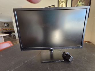 24" LG Computer Monitor