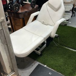 Monetized Medical Treatment Chair