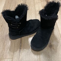 Black Women’s Size 9 Ugg Boots 