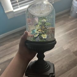 Butterfly snow globe