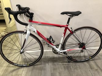 Trek 2.1 Road Bike 54cm Aluminum/Carbon Tuned Ready/Ride
