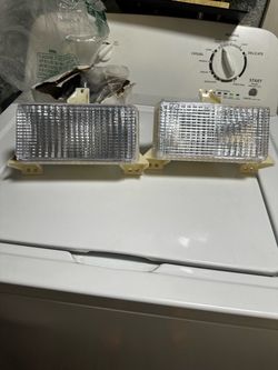New Clear Lens Front Marker Signal Light Lamp Assembly Compatible with 1(contact info removed) Chevy