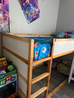 Kids bunk bed