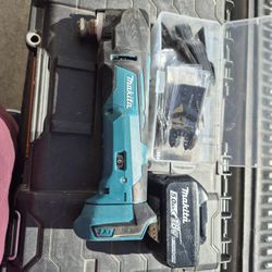 Multi tool with battery 5.0.