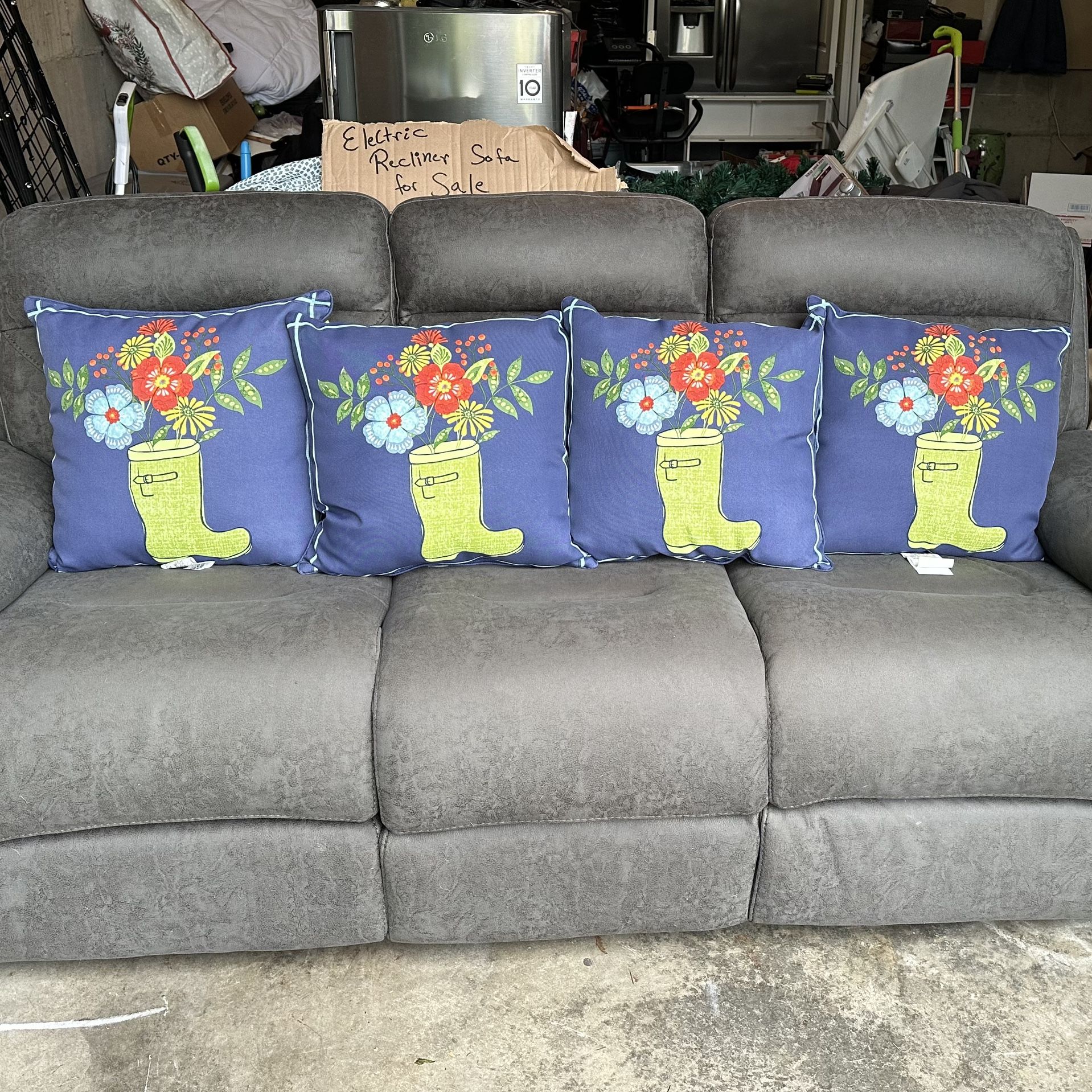Electric Reclining Couch 