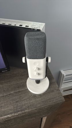 FiFine Dynamic RGB Mic USB-C/XLR
