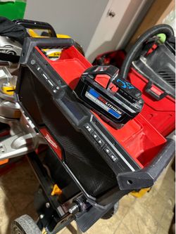 Milwaukee radio rith 6ah battery