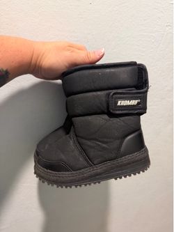 Boys winter boots and cleats